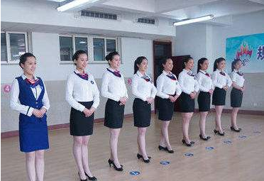 國(guó)內(nèi)航空公司面試注意事項(xiàng)之東航、海航禮儀服務(wù)詳解